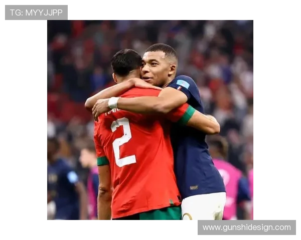 国外足球明星的美丽妻子们她们的魅力与风采令人瞩目