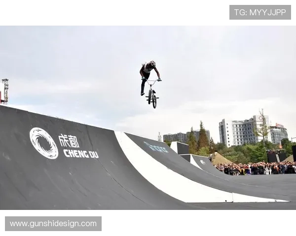 成都极限运动队在城市马拉松中的拼搏与荣耀之路