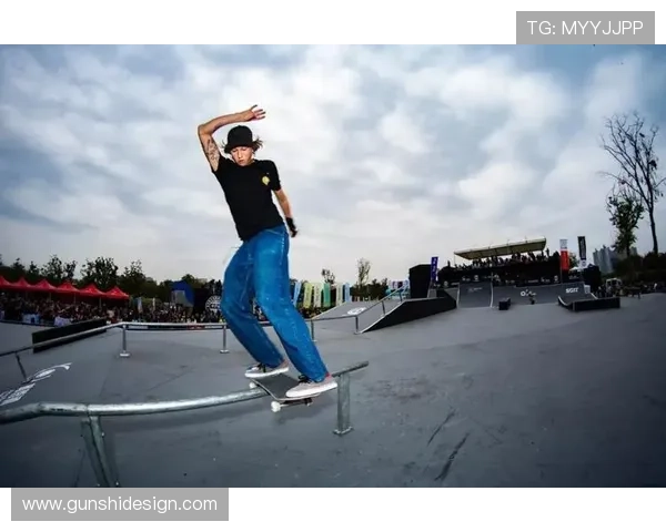 成都滑板队的中路突破之路：深度解析滑板文化与技巧的融合